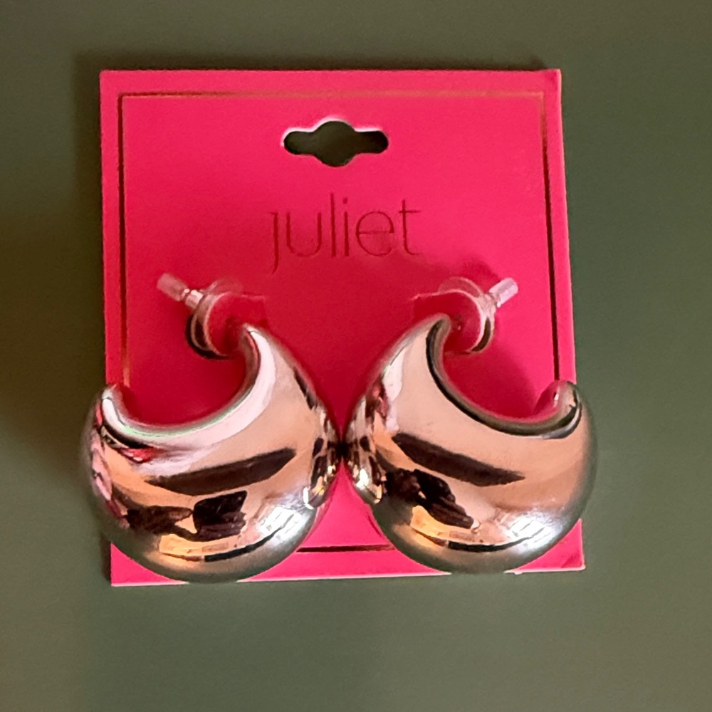 Fashion Earrings-Thick Hoop Design.  Brand New!